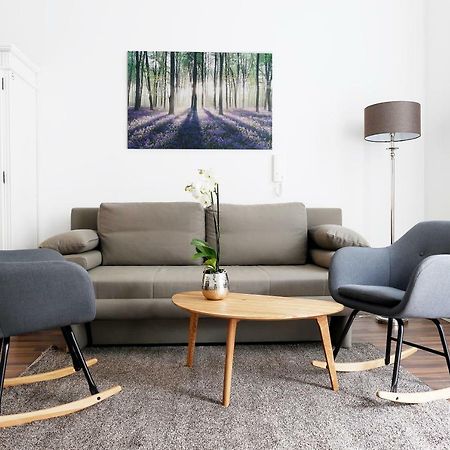 Droy By Rockchair Apartments L Superhost Status L 2 Bedroom Boxspringbeds Next To Center "Kurfuerstendamm" - Cozy Family & Business Flair Welcomes You! Berlin Eksteriør billede
