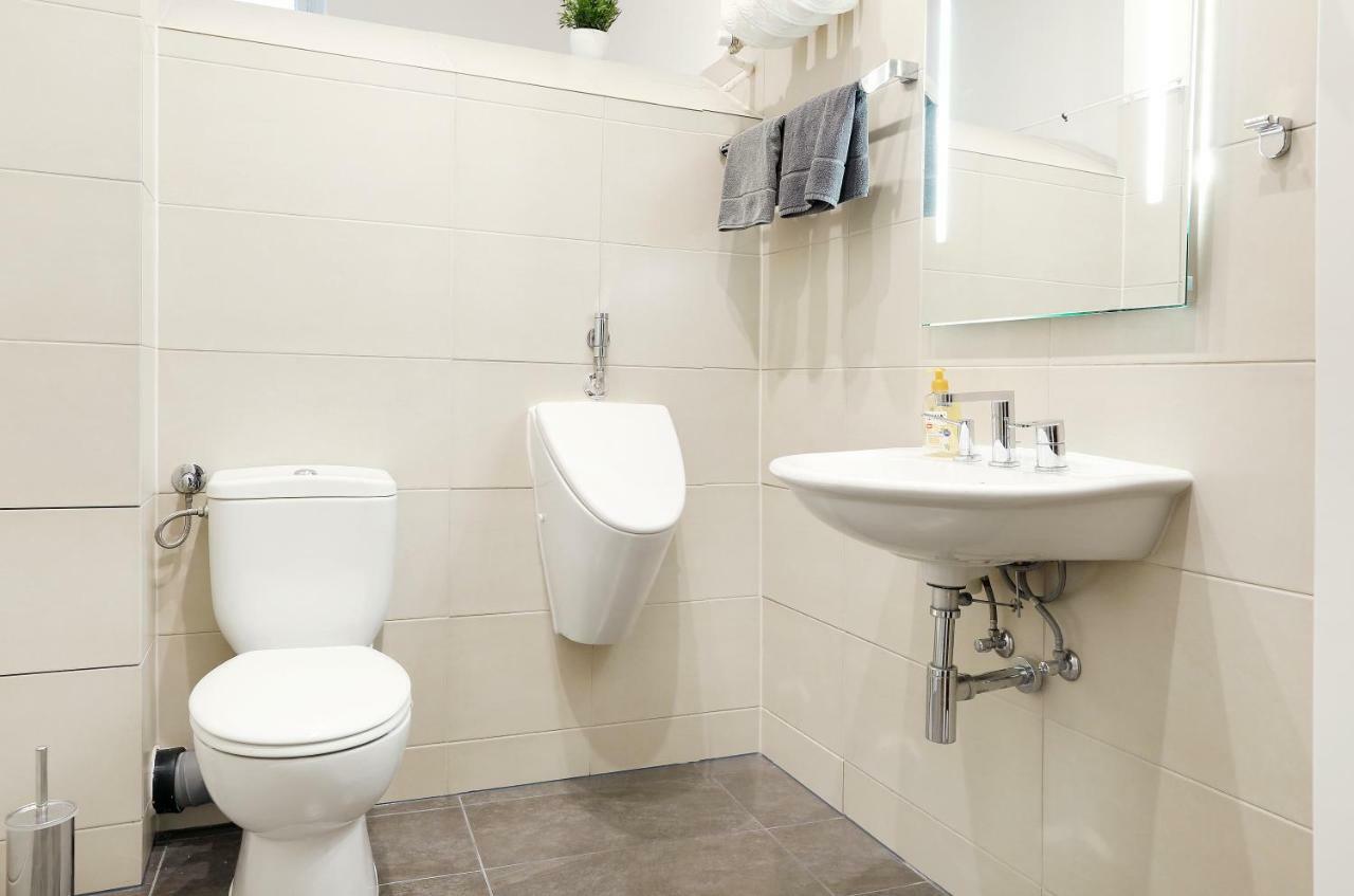 Droy By Rockchair Apartments L Superhost Status L 2 Bedroom Boxspringbeds Next To Center "Kurfuerstendamm" - Cozy Family & Business Flair Welcomes You! Berlin Eksteriør billede